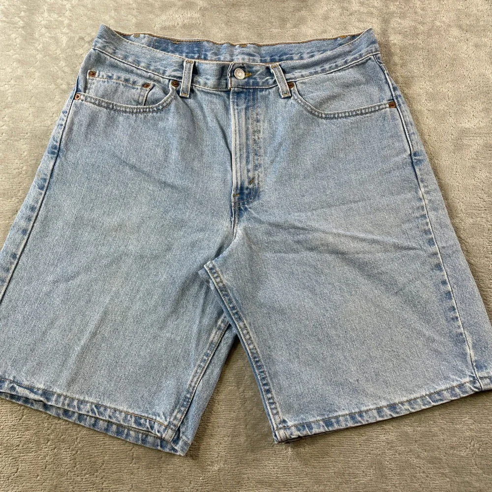 Vintage Levis 550 Denim Shorts Relaxed Fit Mens 34 Blue Light Wash USA Y2K